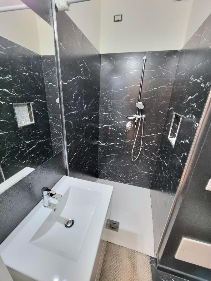 Entos Suite Cagliari Extérieur photo